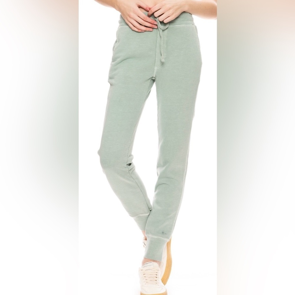 NWOT AMO CLASSIC SWEATPANTS